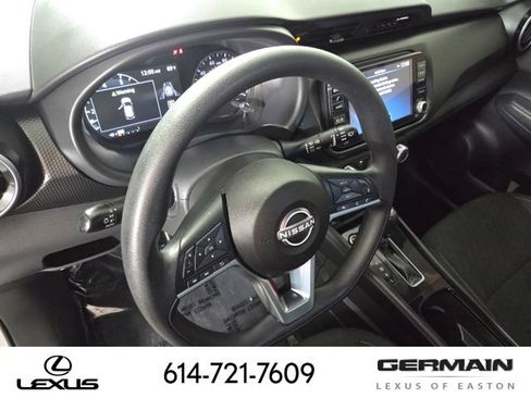 Used 2024 Nissan Kicks SV FWD image 18