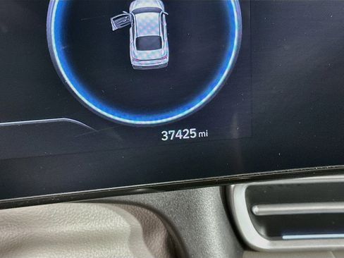 Used 2025 Hyundai Elantra SEL FWD image 19