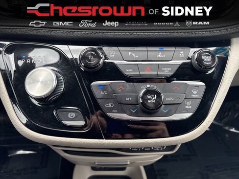 Used 2024 Chrysler Pacifica Touring-L w/ Road Tripper Package image 63