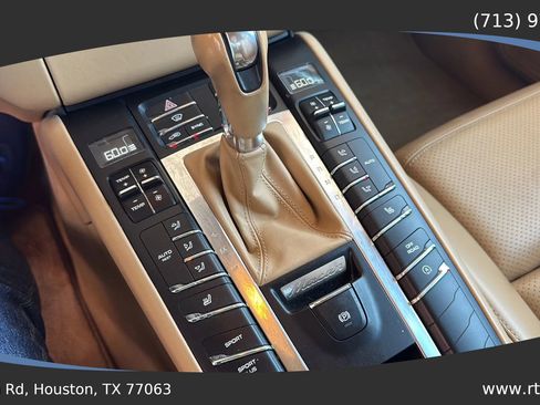 Used 2015 Porsche Macan Turbo image 54