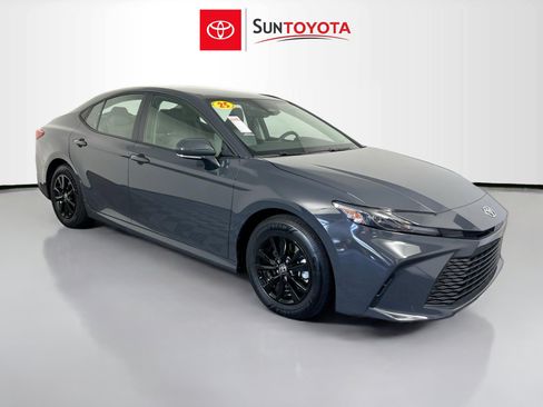 Used 2025 Toyota Camry LE FWD image 1