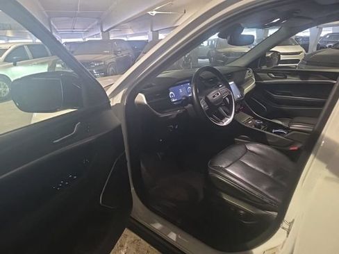Used 2022 Jeep Grand Cherokee Limited AWD/4WD image 8