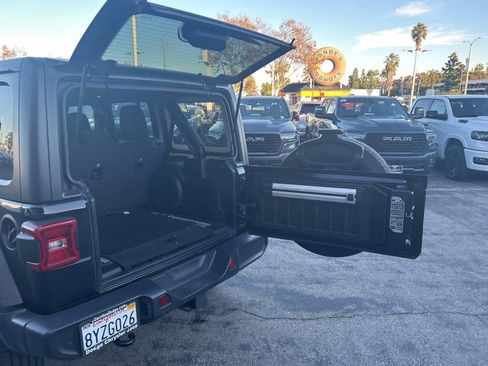 Used 2021 Jeep Wrangler Unlimited Sport image 31