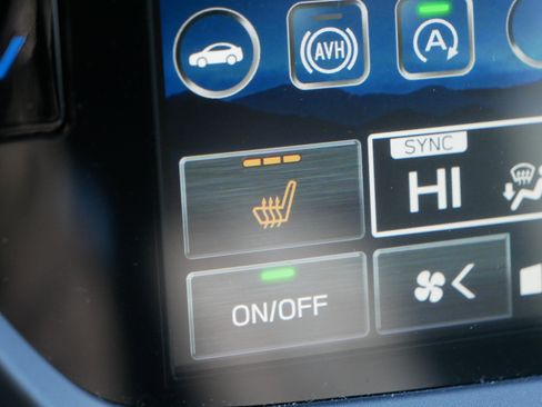 Certified 2025 Subaru Forester Premium image 28