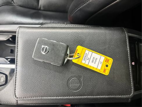 Used 2021 Volvo XC90 T5 Momentum w/ Protection Package image 42