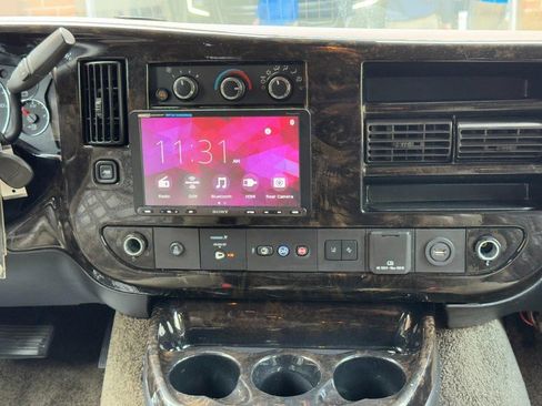 Used 2021 Chevrolet Express 3500 LS w/ Chrome Appearance Package image 19