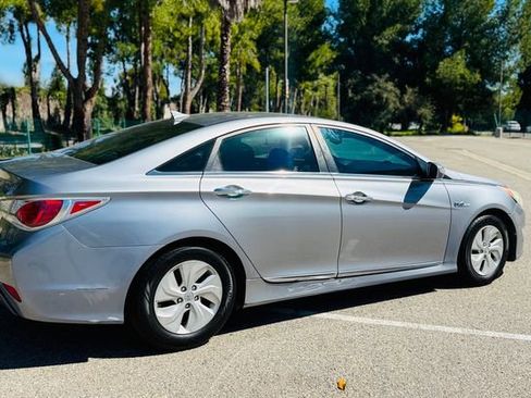 Used 2015 Hyundai Sonata Hybrid image 7