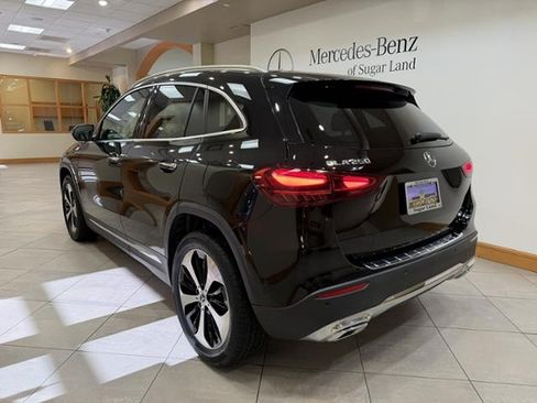Used 2025 Mercedes-Benz GLA 250 image 3
