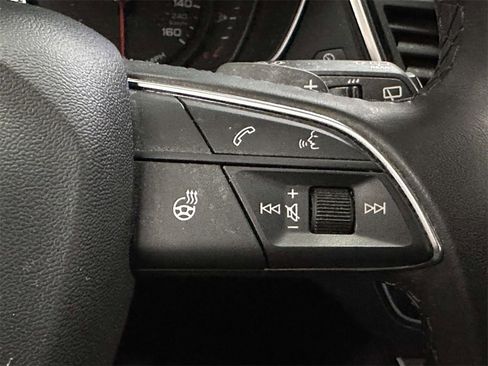 Used 2023 Audi Q5 2.0T Premium w/ Convenience Package image 23