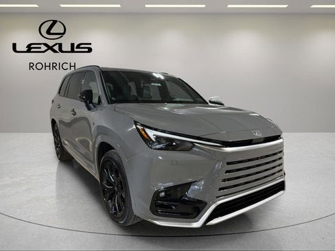 New 2026 Lexus TX 500h AWD image 3