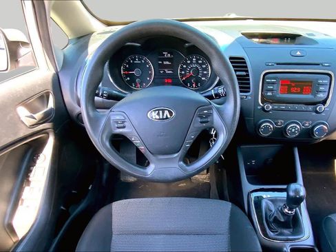 Used 2017 Kia Forte LX FWD image 6