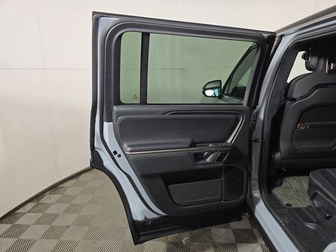 Used 2024 Rivian R1S Adventure AWD/4WD image 17