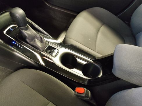 Used 2021 Toyota Corolla LE w/ Carpet Mat Package (TMS) image 26