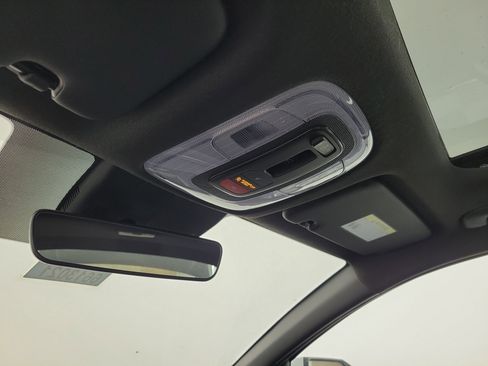 New 2025 Hyundai Elantra Limited image 19