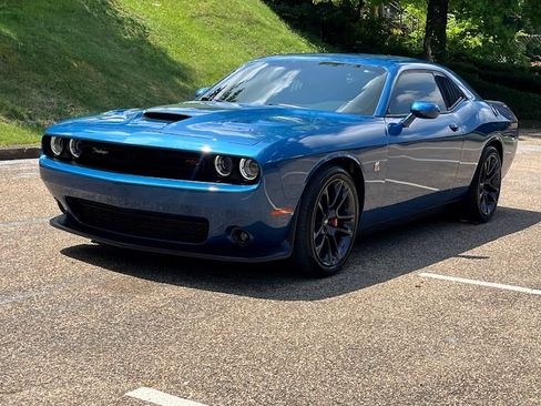 Used 2020 Dodge Challenger R/T Scat Pack RWD image 22