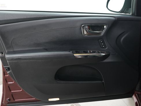 Used 2016 Toyota Avalon XLE Premium FWD image 19