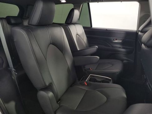 Used 2026 Toyota Grand Highlander FWD image 15