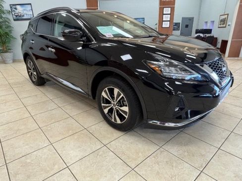 Used 2023 Nissan Murano SV AWD/4WD image 3