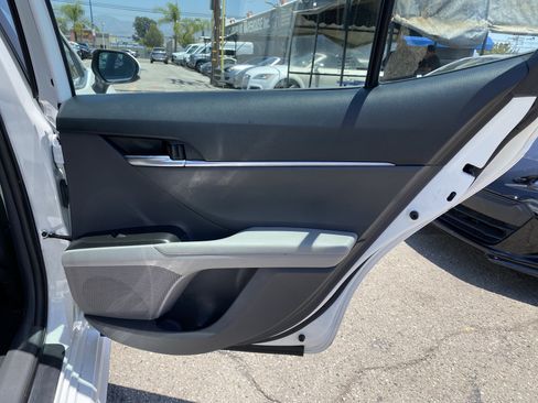 Used 2021 Toyota Camry SE FWD image 20