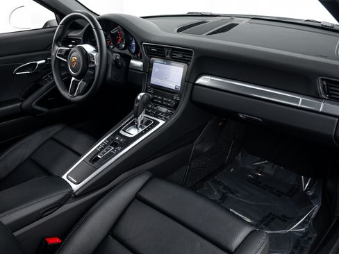 Certified 2017 Porsche 911 Carrera RWD image 17