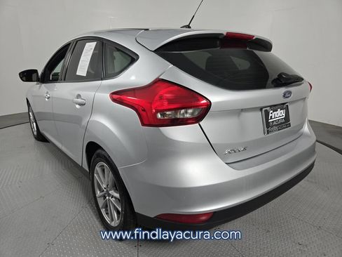 Used 2018 Ford Focus SE FWD image 4