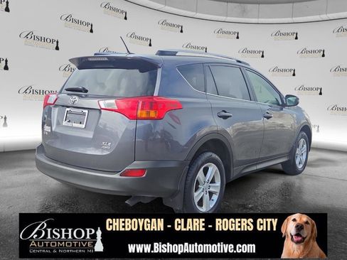 Used 2014 Toyota RAV4 XLE image 18