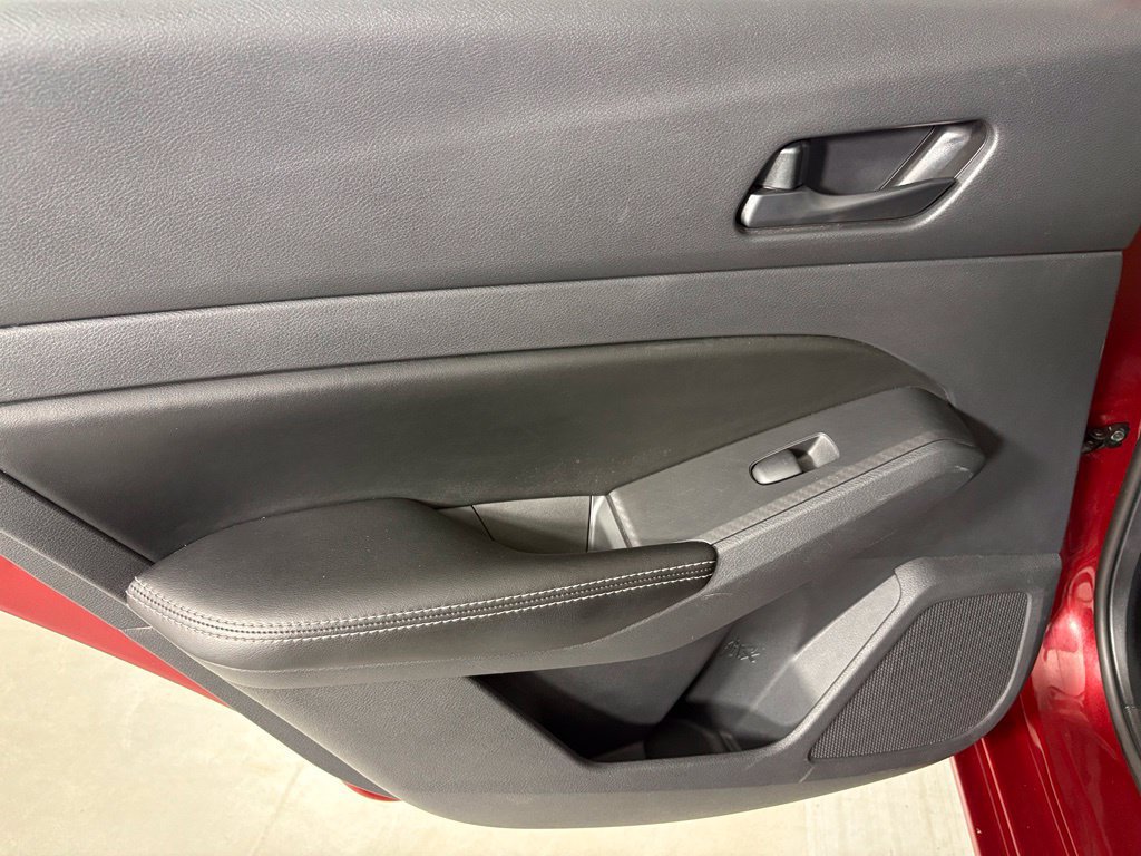 Used 2024 Nissan Altima 2.5 SV FWD image 32