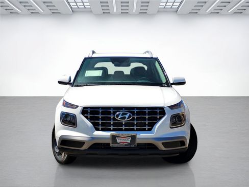 New 2026 Hyundai Venue SEL FWD image 2