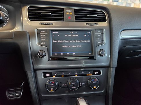 Used 2017 Volkswagen Golf Alltrack SEL image 14