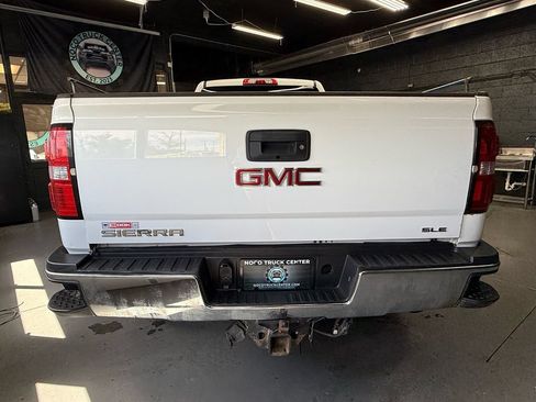 Used 2018 GMC Sierra 2500 SLE w/ HD SLE Preferred Plus Package AWD/4WD image 6
