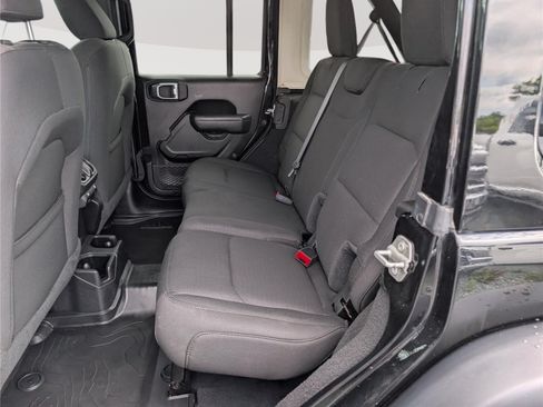 Used 2022 Jeep Wrangler Unlimited Sport AWD/4WD image 13