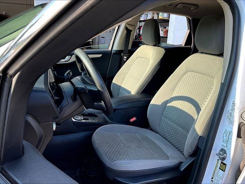 Used 2020 Ford Escape SE image 21