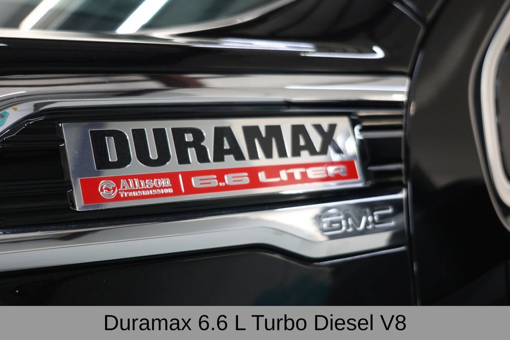 Used 2023 GMC Sierra 2500 Denali w/ Denali Black Diamond Edition AWD/4WD image 13