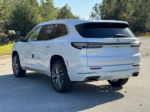New 2026 Buick Enclave Avenir w/ Super Cruise Package image 11