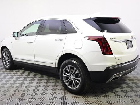 Used 2021 Cadillac XT5 Premium Luxury image 3
