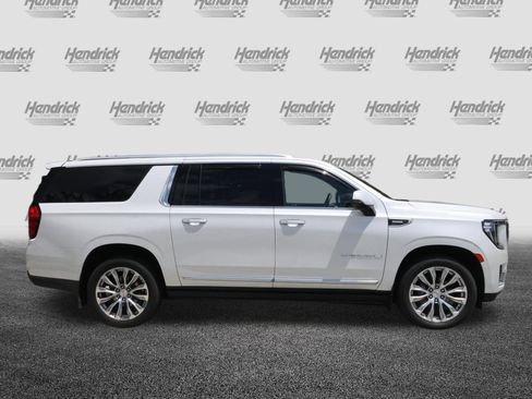 Used 2023 GMC Yukon XL Denali AWD/4WD image 10