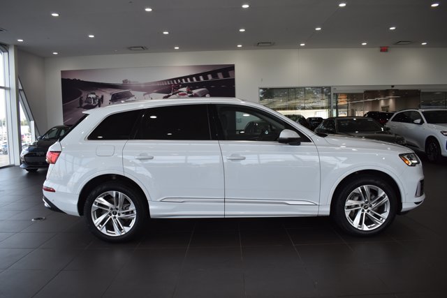 Used 2023 Audi Q7 3.0T Premium AWD/4WD image 8