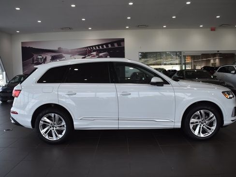 Used 2023 Audi Q7 3.0T Premium AWD/4WD image 8
