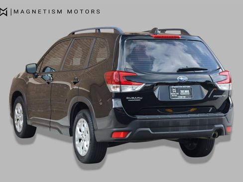 Used 2021 Subaru Forester AWD/4WD image 10