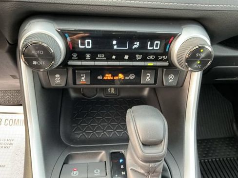 Used 2024 Toyota RAV4 XLE w/ Convenience Package AWD/4WD image 17
