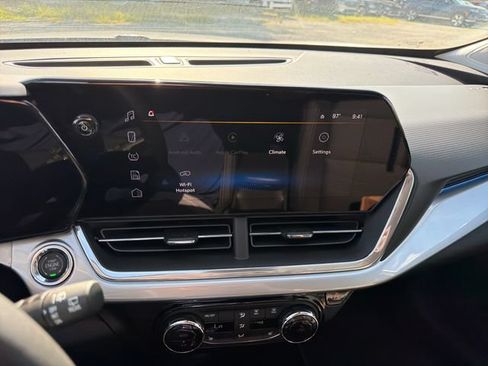 New 2026 Chevrolet Trax LT w/ LT Convenience Package FWD image 22