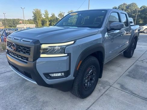 Used 2025 Nissan Frontier Pro-X w/ Pro Convenience Package RWD image 3