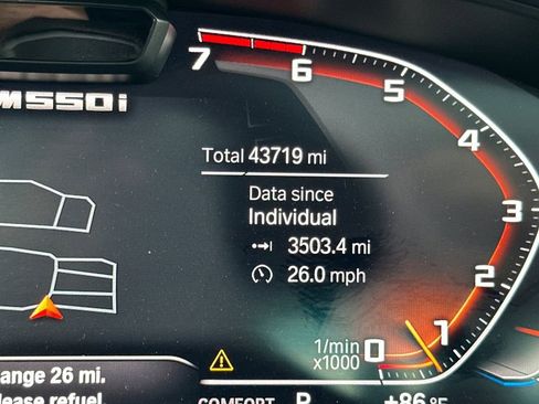 Used 2023 BMW M550i xDrive image 30