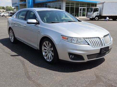 Used 2012 Lincoln MKS AWD image 2