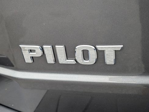 Used 2013 Honda Pilot Touring image 9