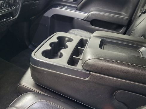 Used 2018 Chevrolet Silverado 1500 LT w/ All Star Edition AWD/4WD image 26