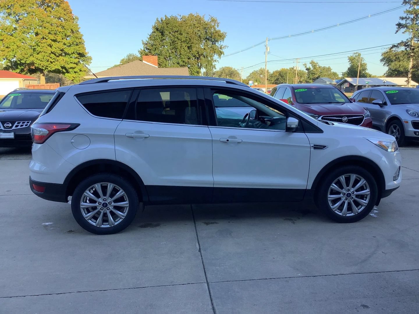 Used 2017 Ford Escape Titanium w/ Equipment Group 301A FWD image 10