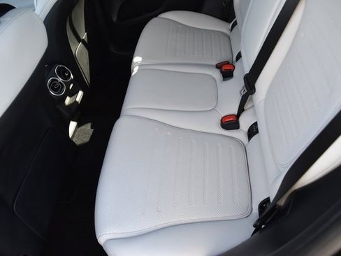 Used 2023 Mercedes-Benz GLC 300 4MATIC image 20