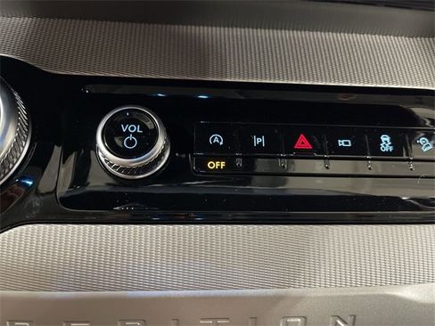 New 2025 Ford Expedition Active image 34