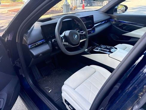 Used 2026 BMW i5 eDrive40 RWD image 8